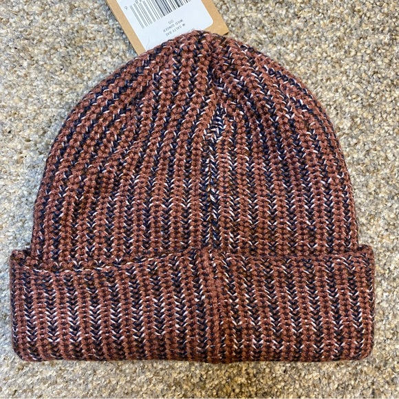 The North Face Women’s Ski Hat - Winter Cap - Picture 3 of 4